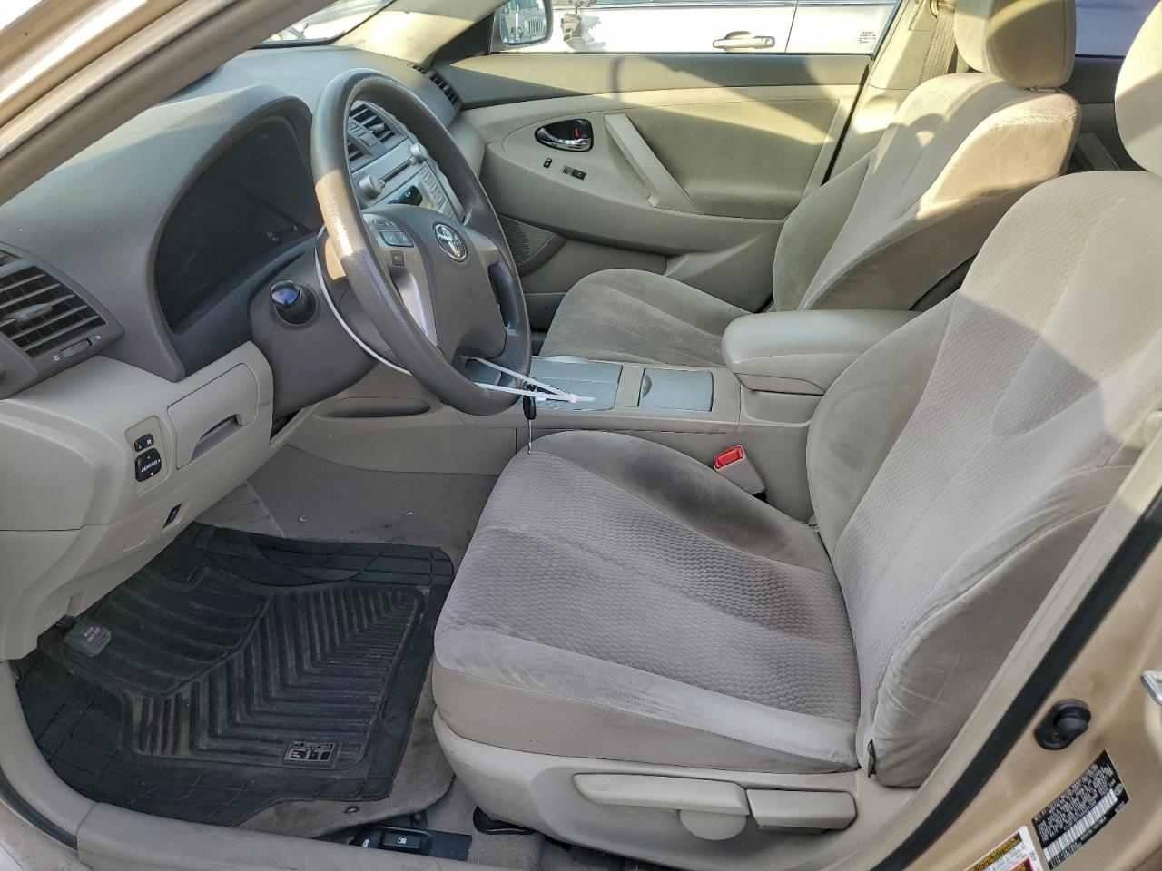 2010 TOYOTA CAMRY BASE photo 7