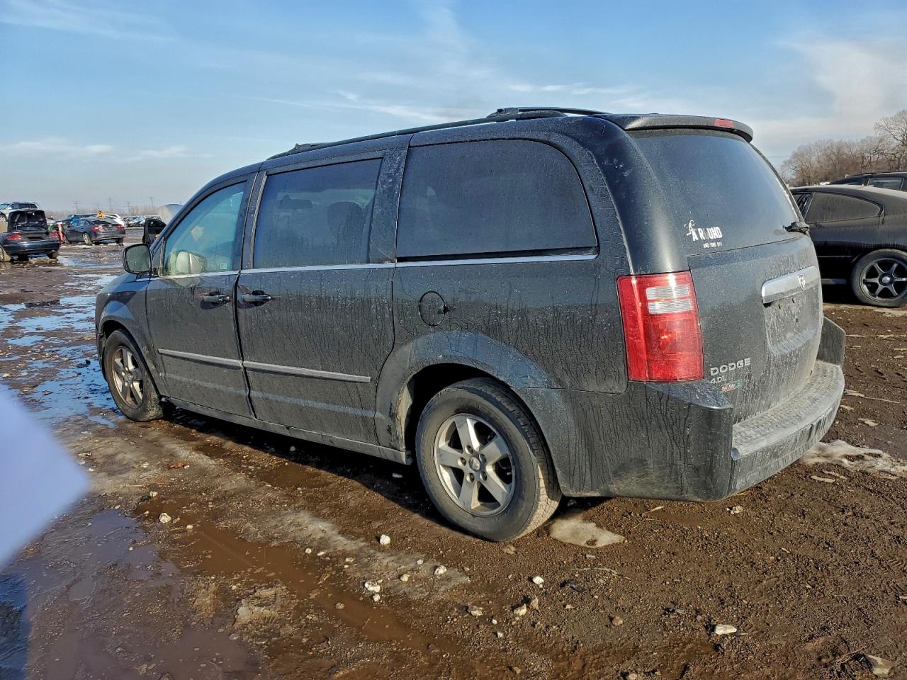 2010 DODGE GRAND CARAVAN SXT photo 2