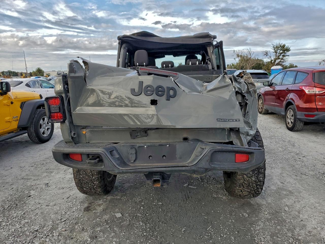2021 JEEP GLADIATOR SPORT photo 6