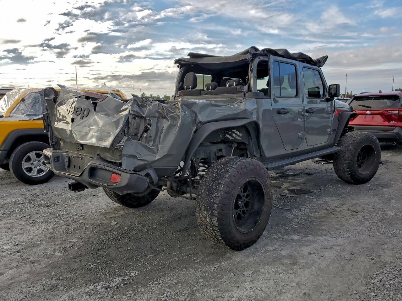2021 JEEP GLADIATOR SPORT photo 3