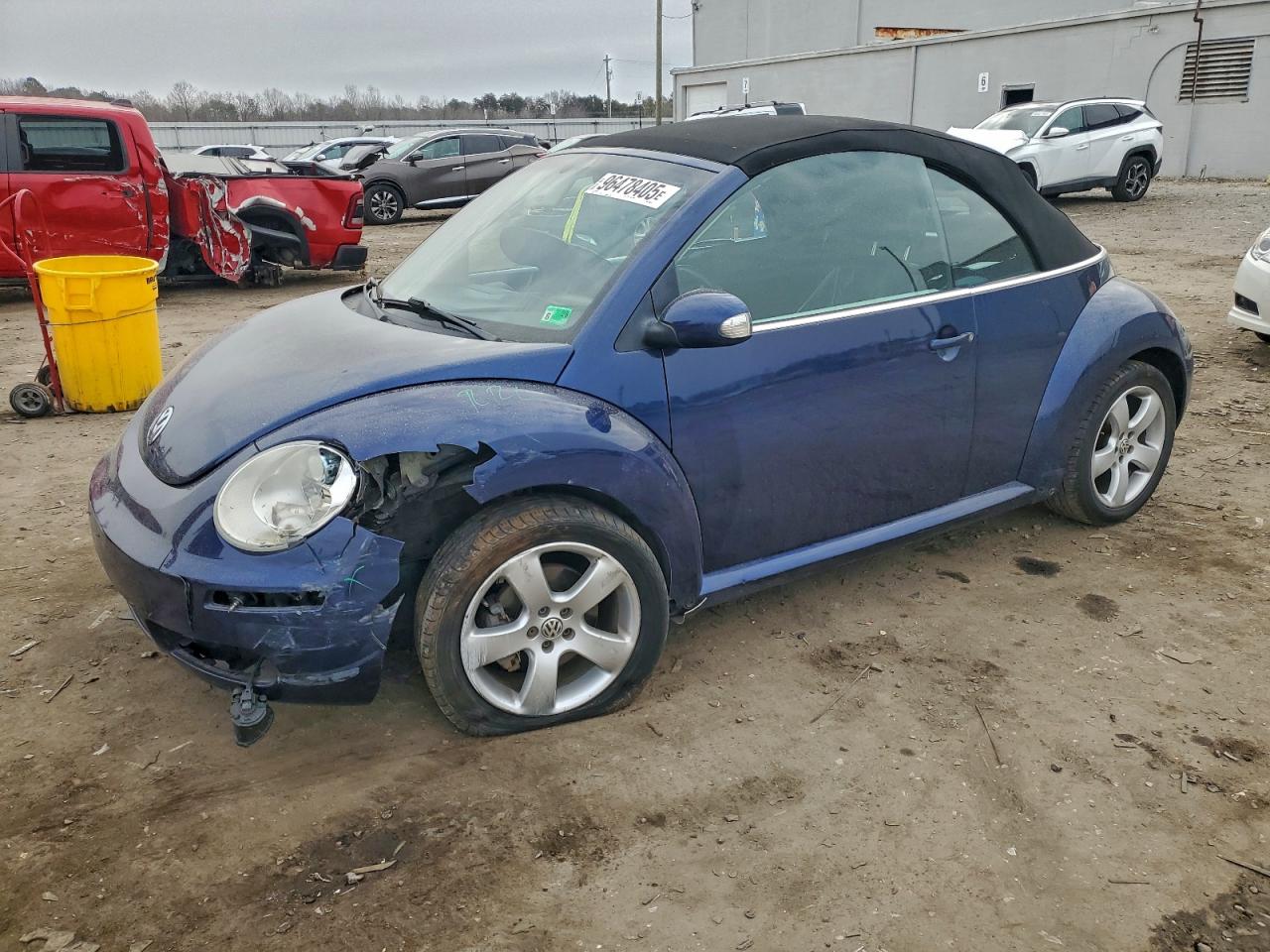 2006 VOLKSWAGEN NEW BEETLE