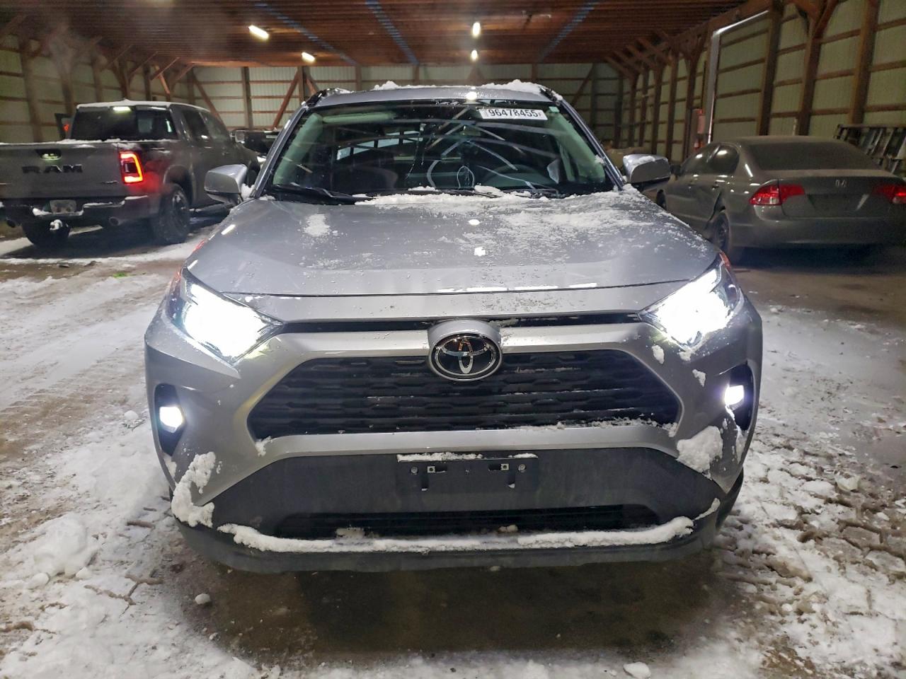 2025 TOYOTA RAV4 XLE photo 5