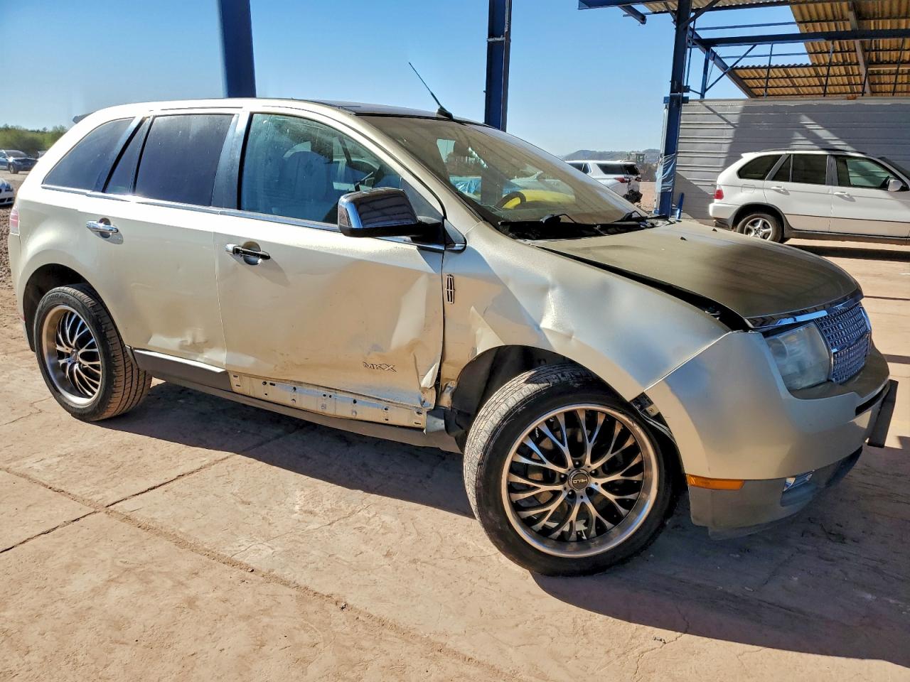 2010 LINCOLN MKX photo 4