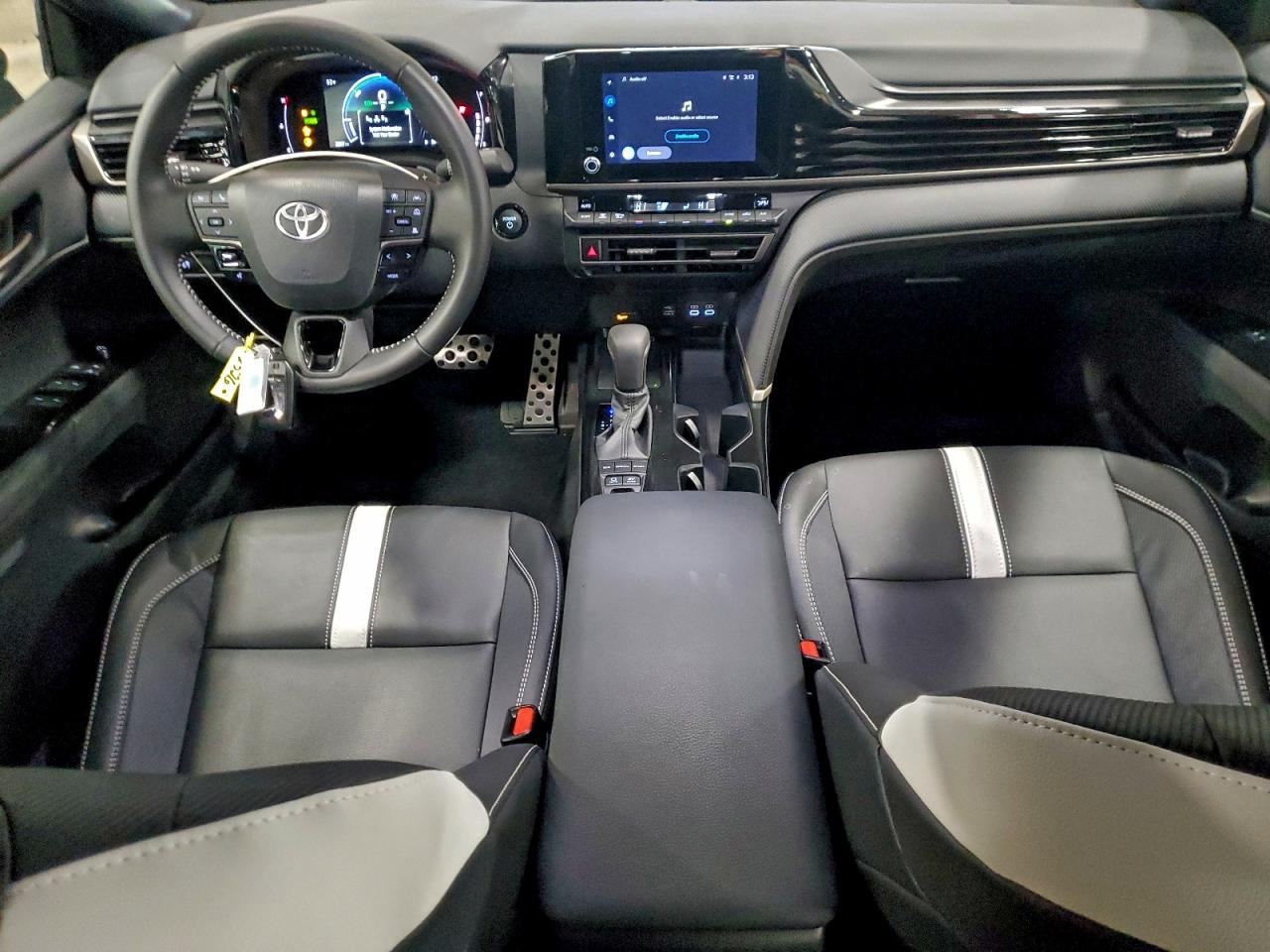 2026 TOYOTA CAMRY XSE photo 8