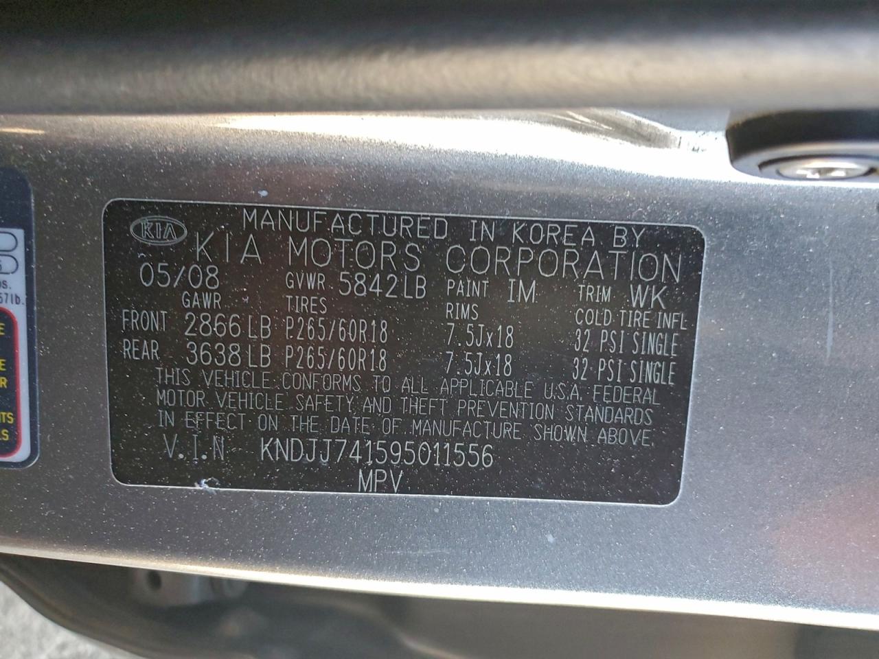 2009 KIA BORREGO LX photo 13