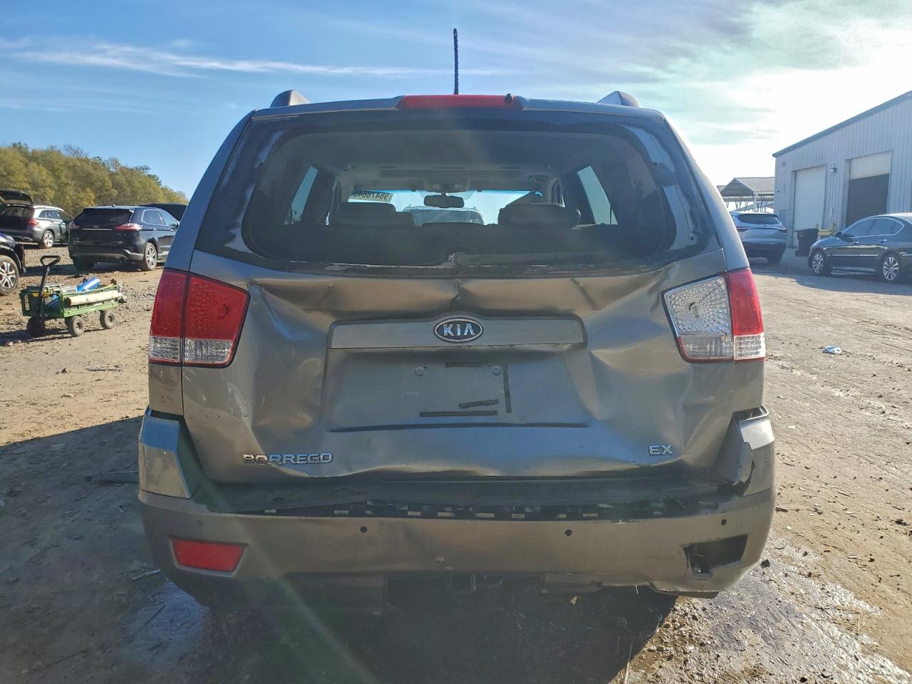 2009 KIA BORREGO LX photo 6