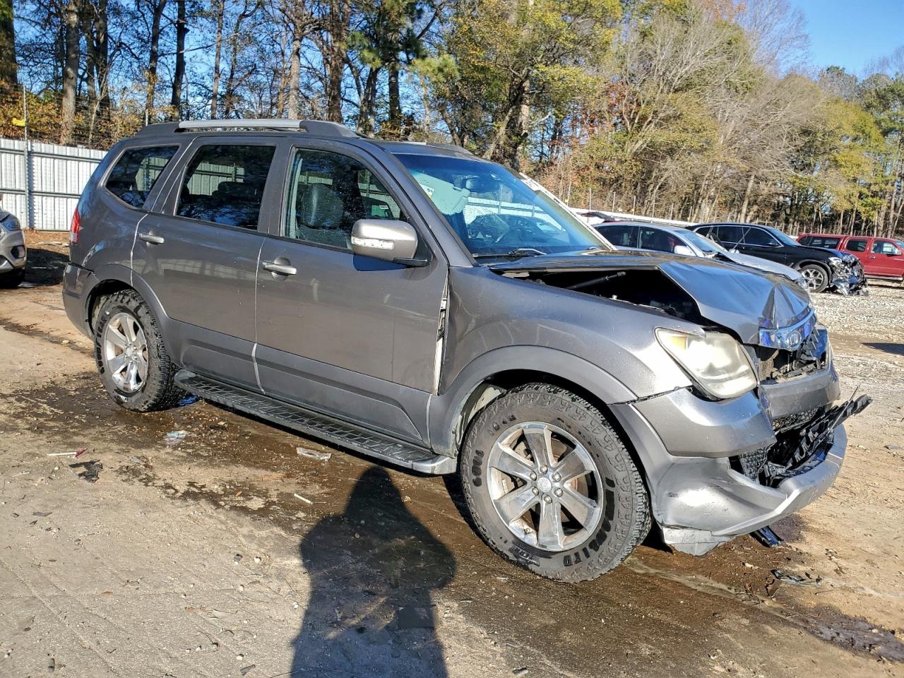 2009 KIA BORREGO LX photo 4
