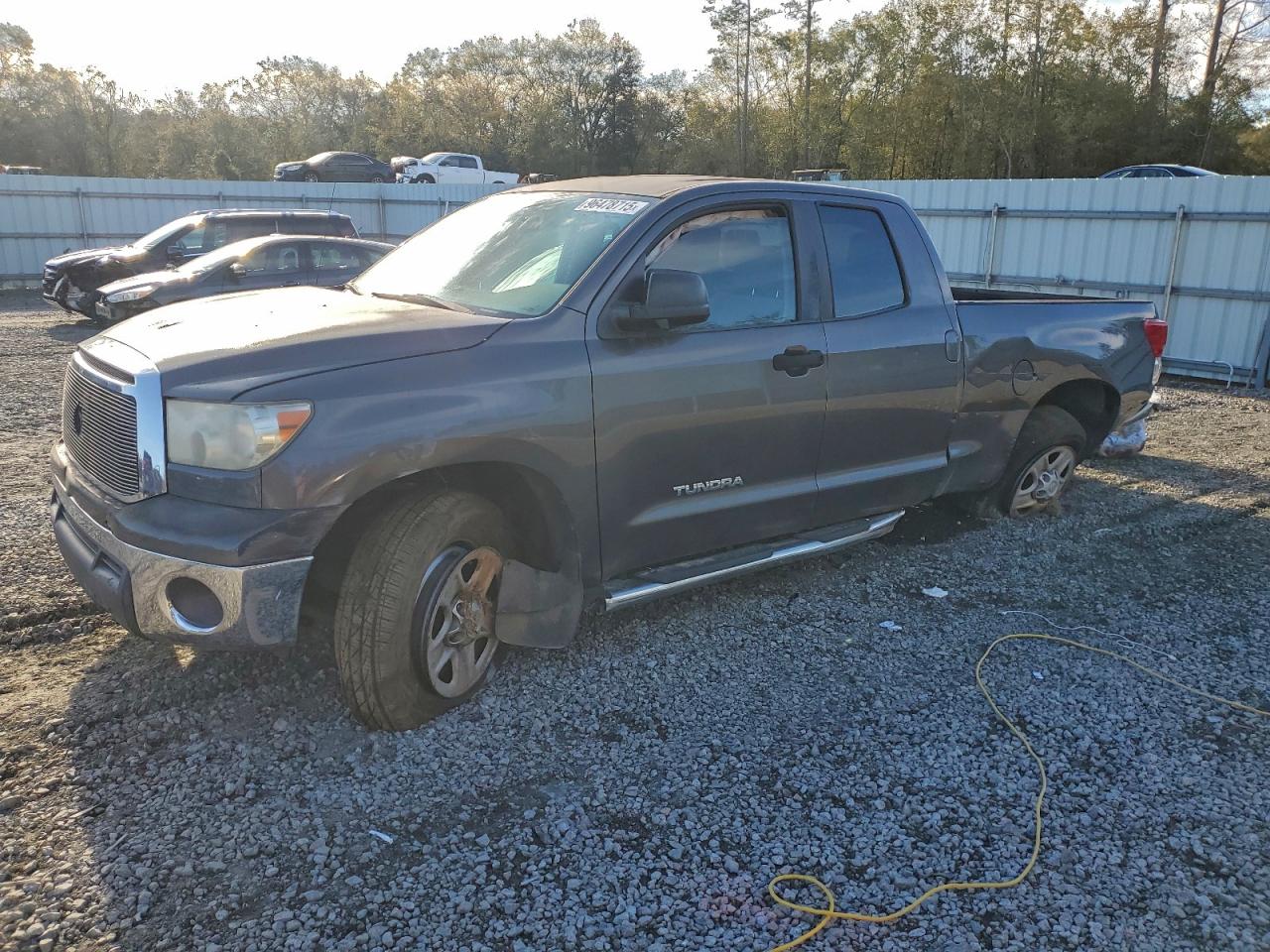 2011 TOYOTA TUNDRA