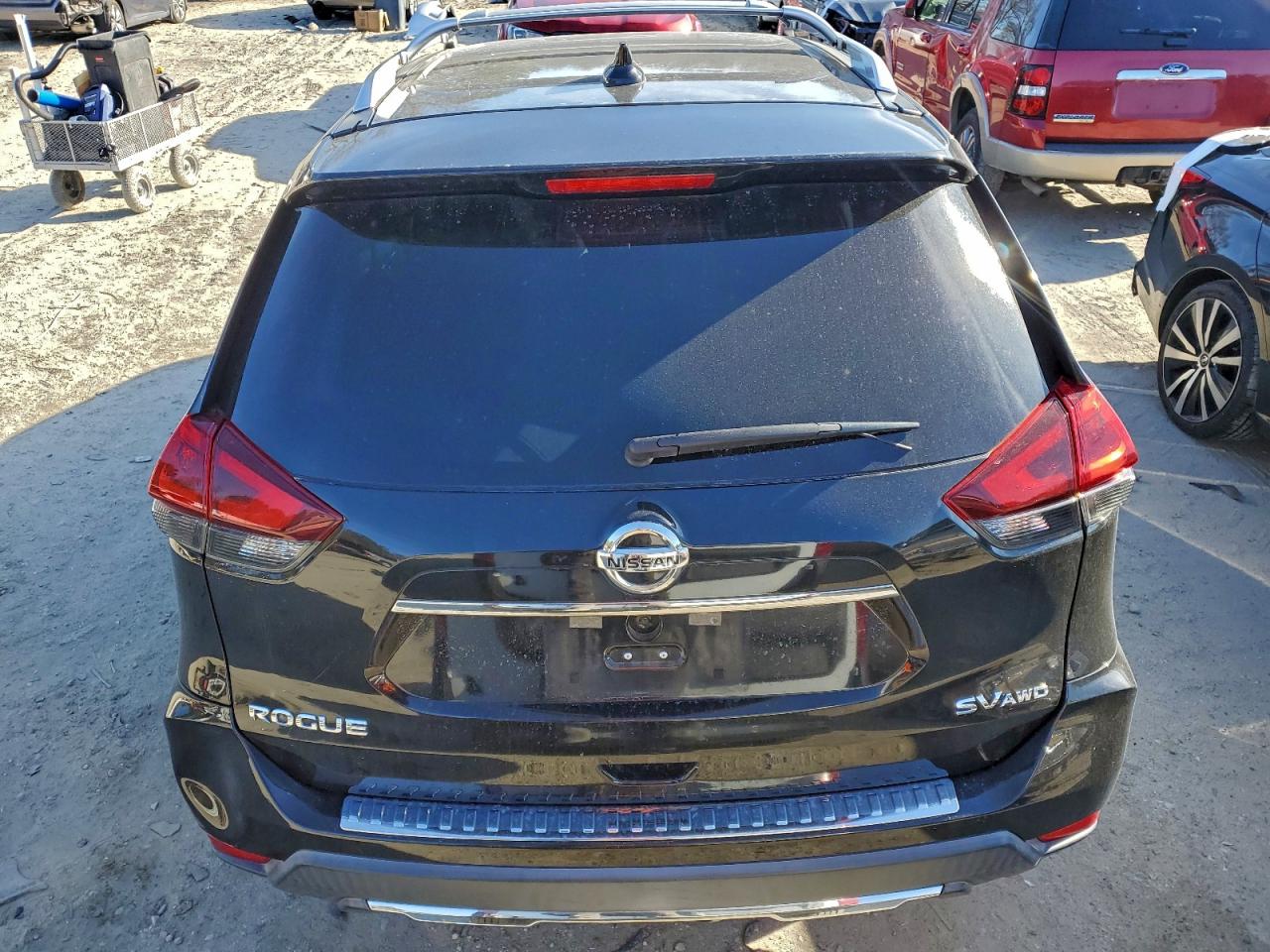 2018 NISSAN ROGUE S photo 6