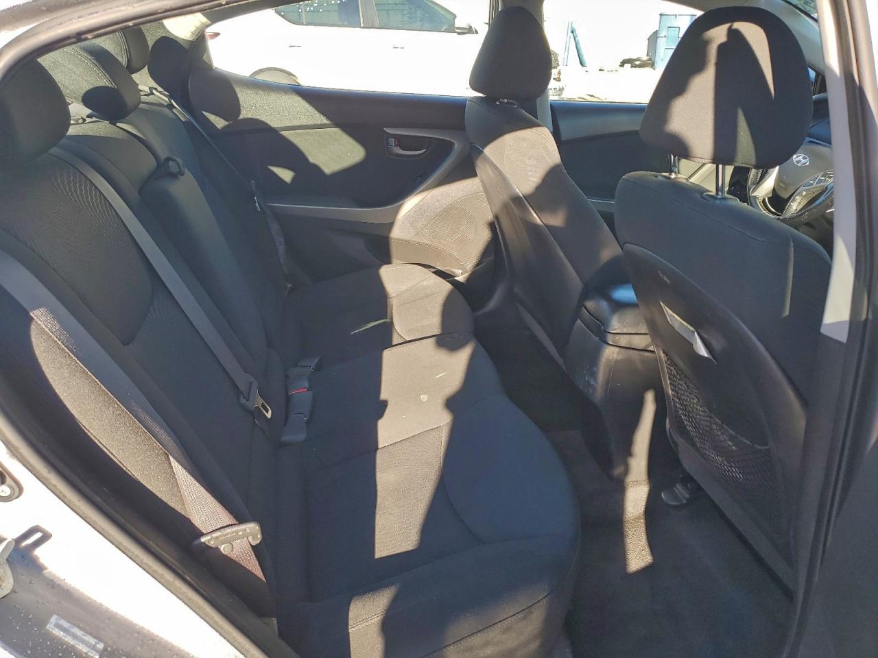 2015 HYUNDAI ELANTRA SE photo 10