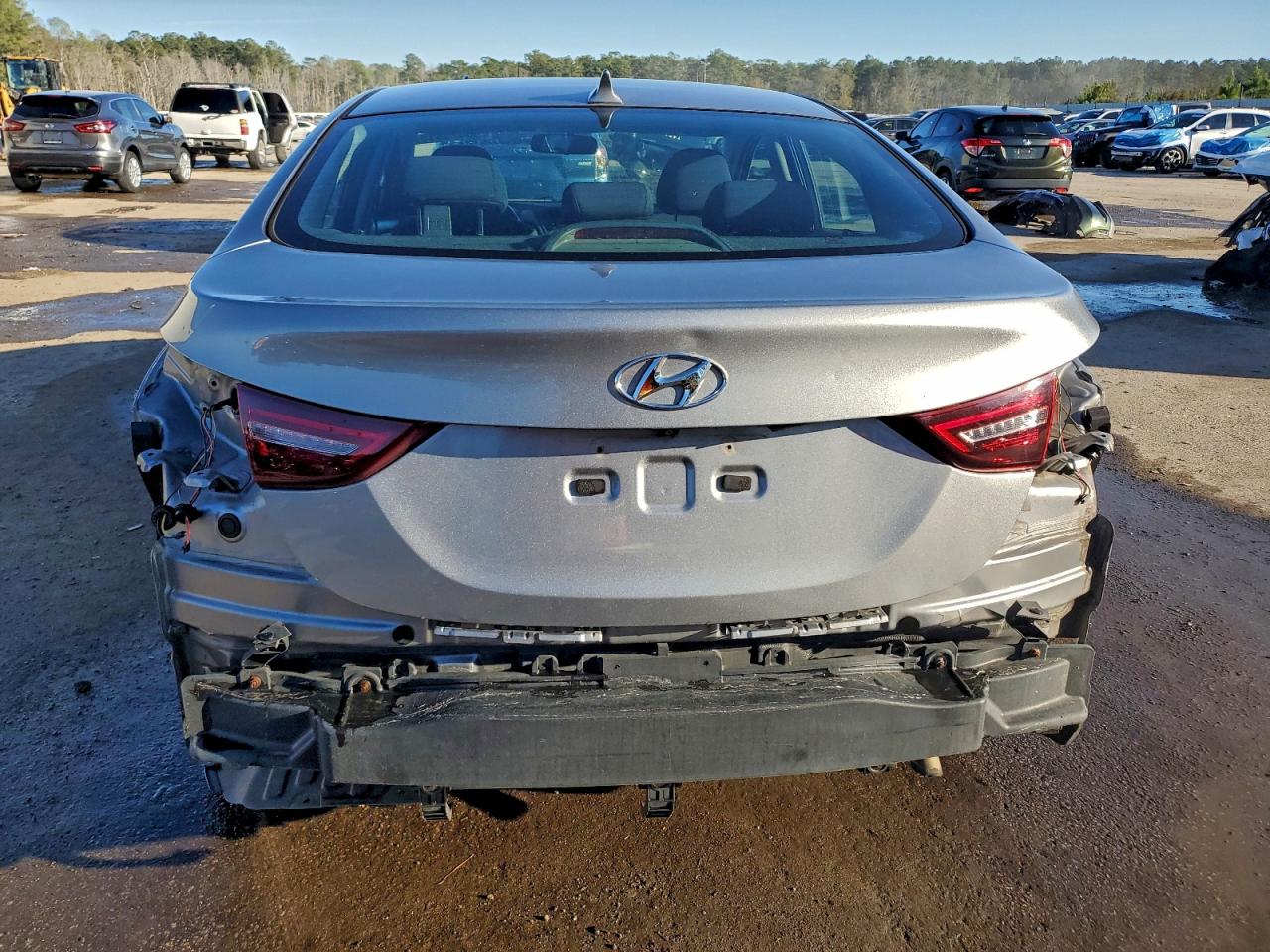 2015 HYUNDAI ELANTRA SE photo 6