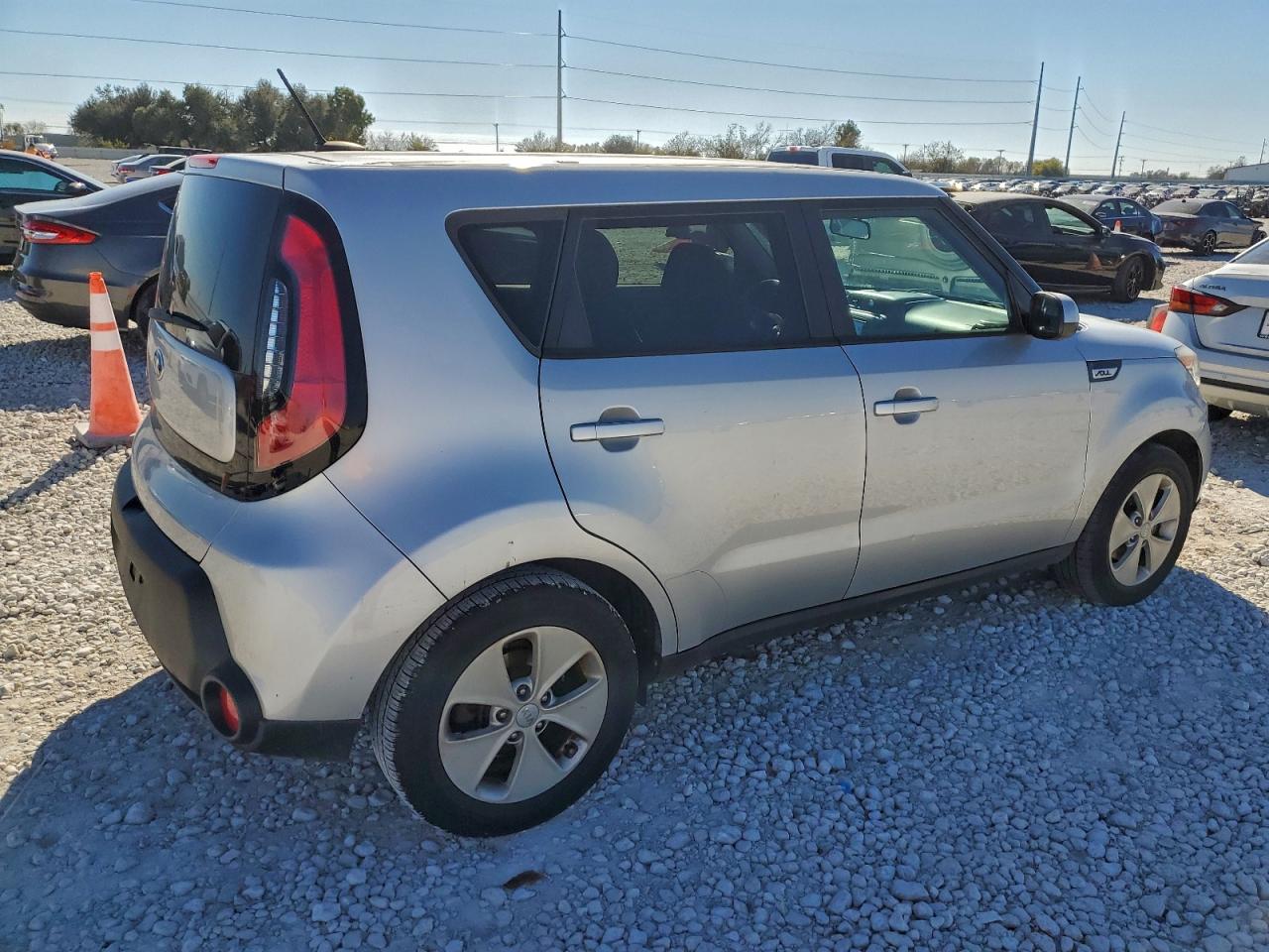 2016 KIA SOUL photo 3