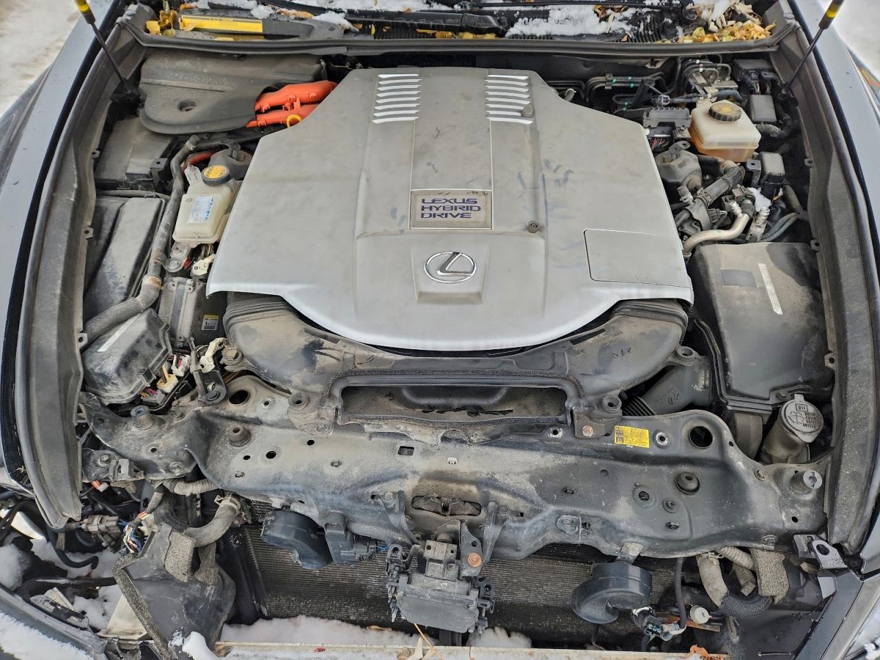 2011 LEXUS LS 600HL photo 11