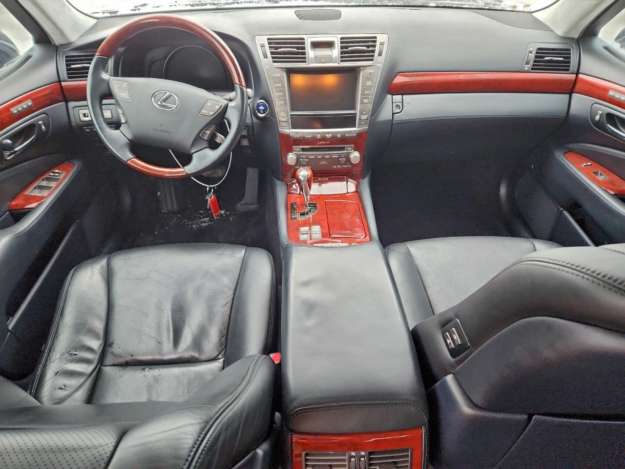 2011 LEXUS LS 600HL photo 8