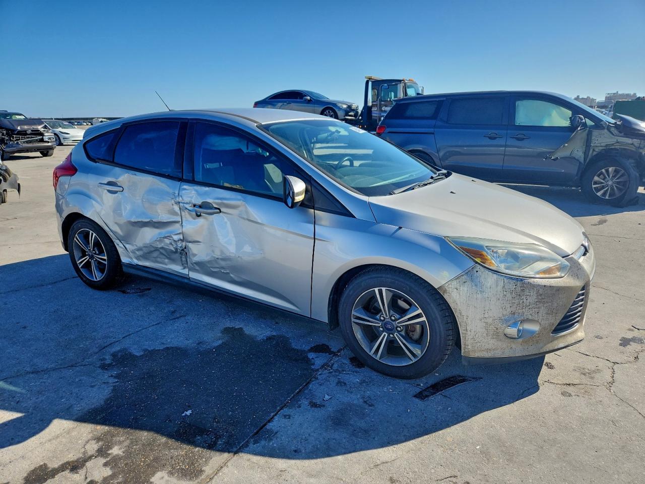 2014 FORD FOCUS SE photo 4