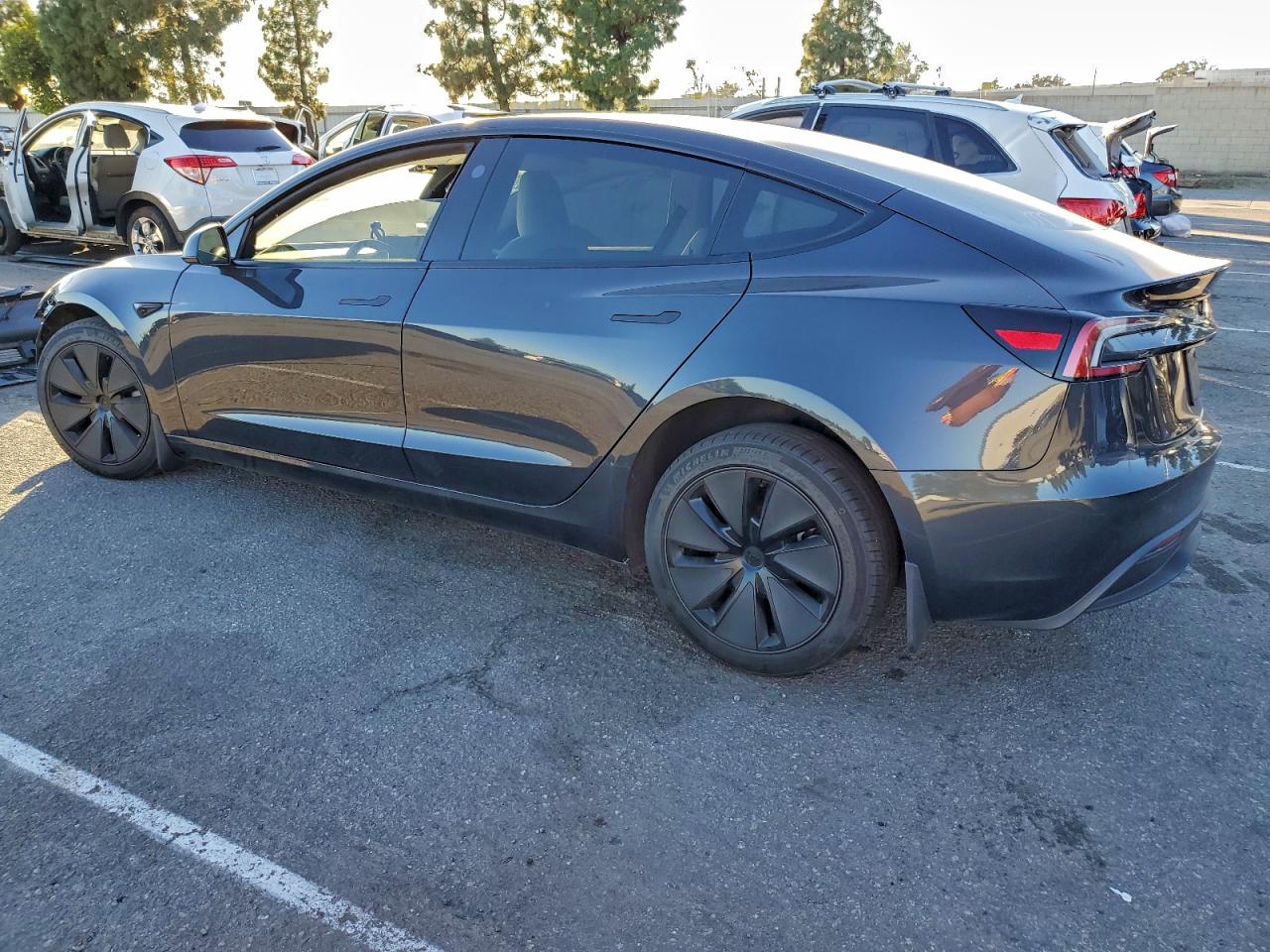 2024 TESLA MODEL 3 photo 2