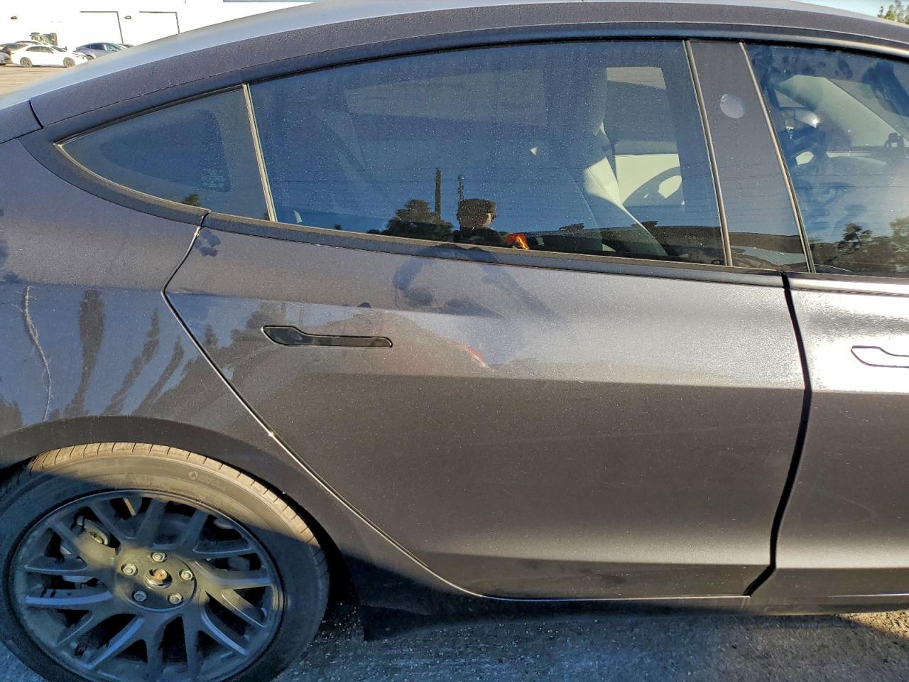 2024 TESLA MODEL 3 photo 10