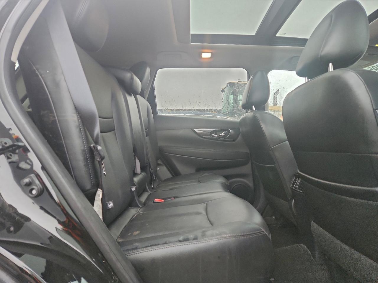 2017 NISSAN ROGUE SV photo 11