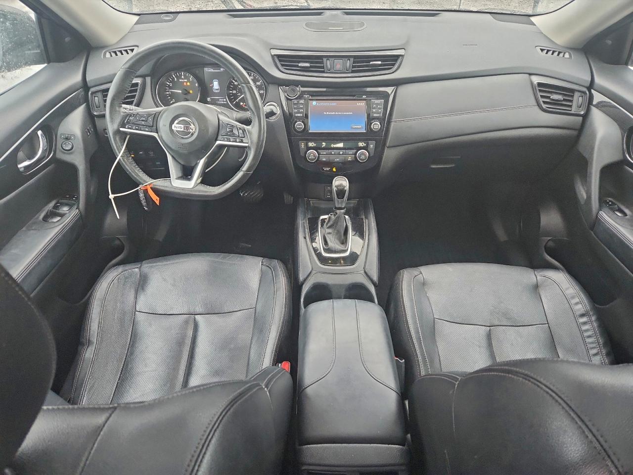 2017 NISSAN ROGUE SV photo 8