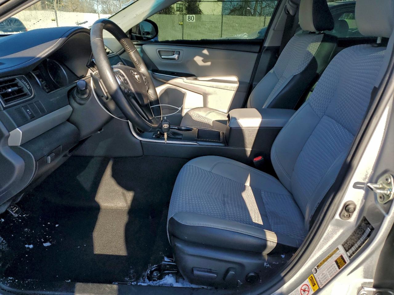 2015 TOYOTA CAMRY LE photo 7