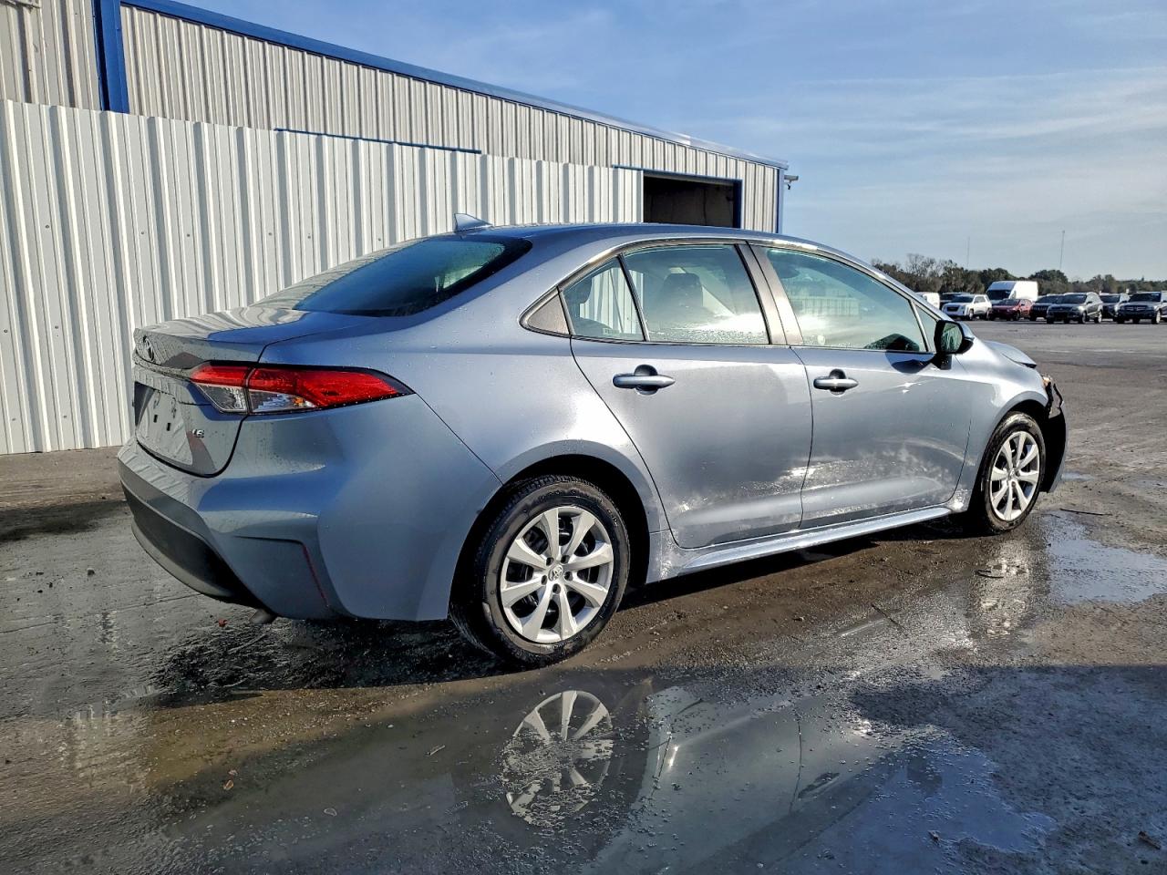 2024 TOYOTA COROLLA LE photo 3