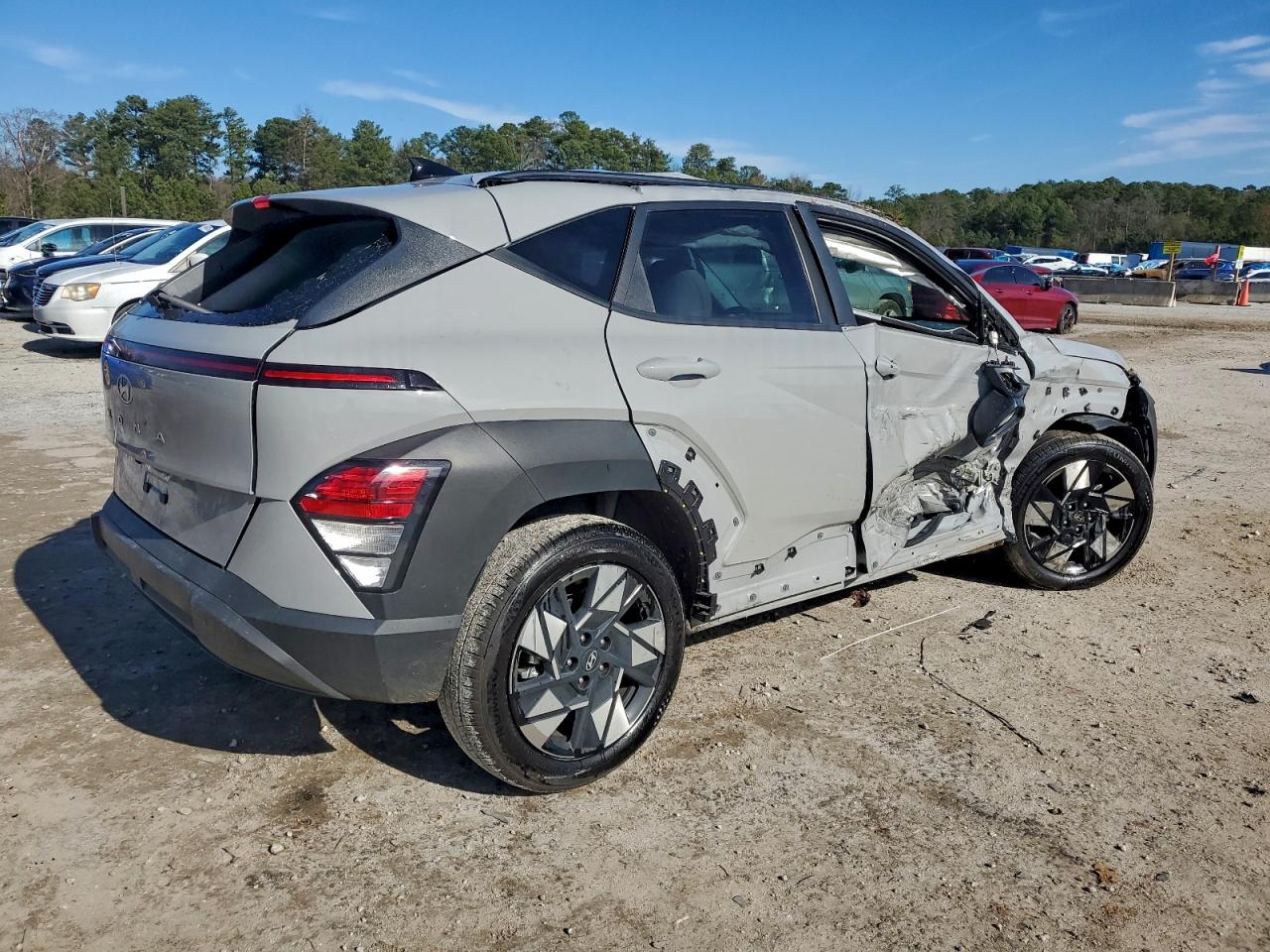 2025 HYUNDAI KONA SEL photo 3