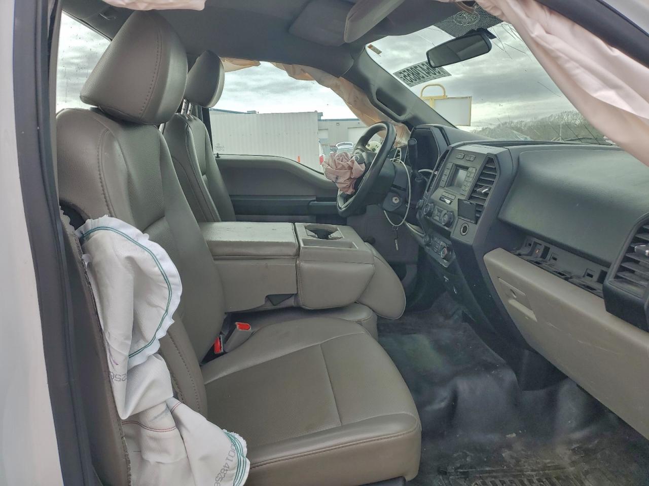 2017 FORD F150 photo 10