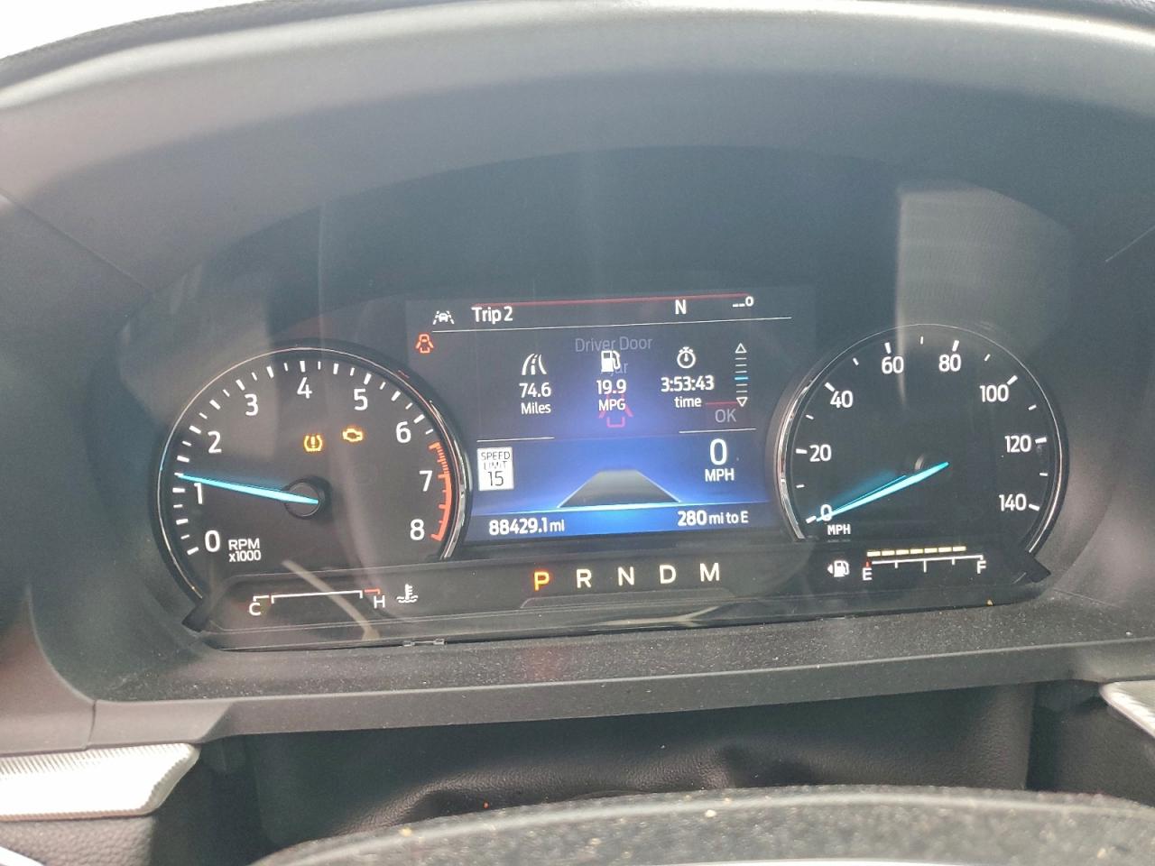 2020 FORD EXPLORER XLT photo 9