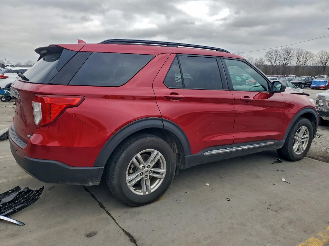 2020 FORD EXPLORER XLT photo 3