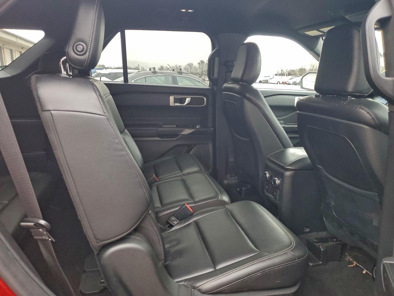 2020 FORD EXPLORER XLT photo 11