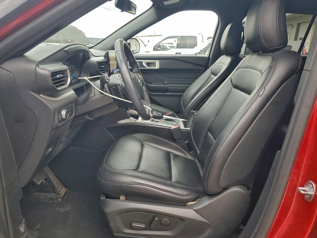 2020 FORD EXPLORER XLT photo 7