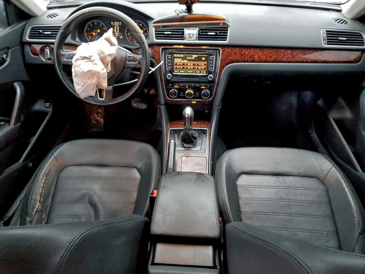 2012 VOLKSWAGEN PASSAT SEL photo 8