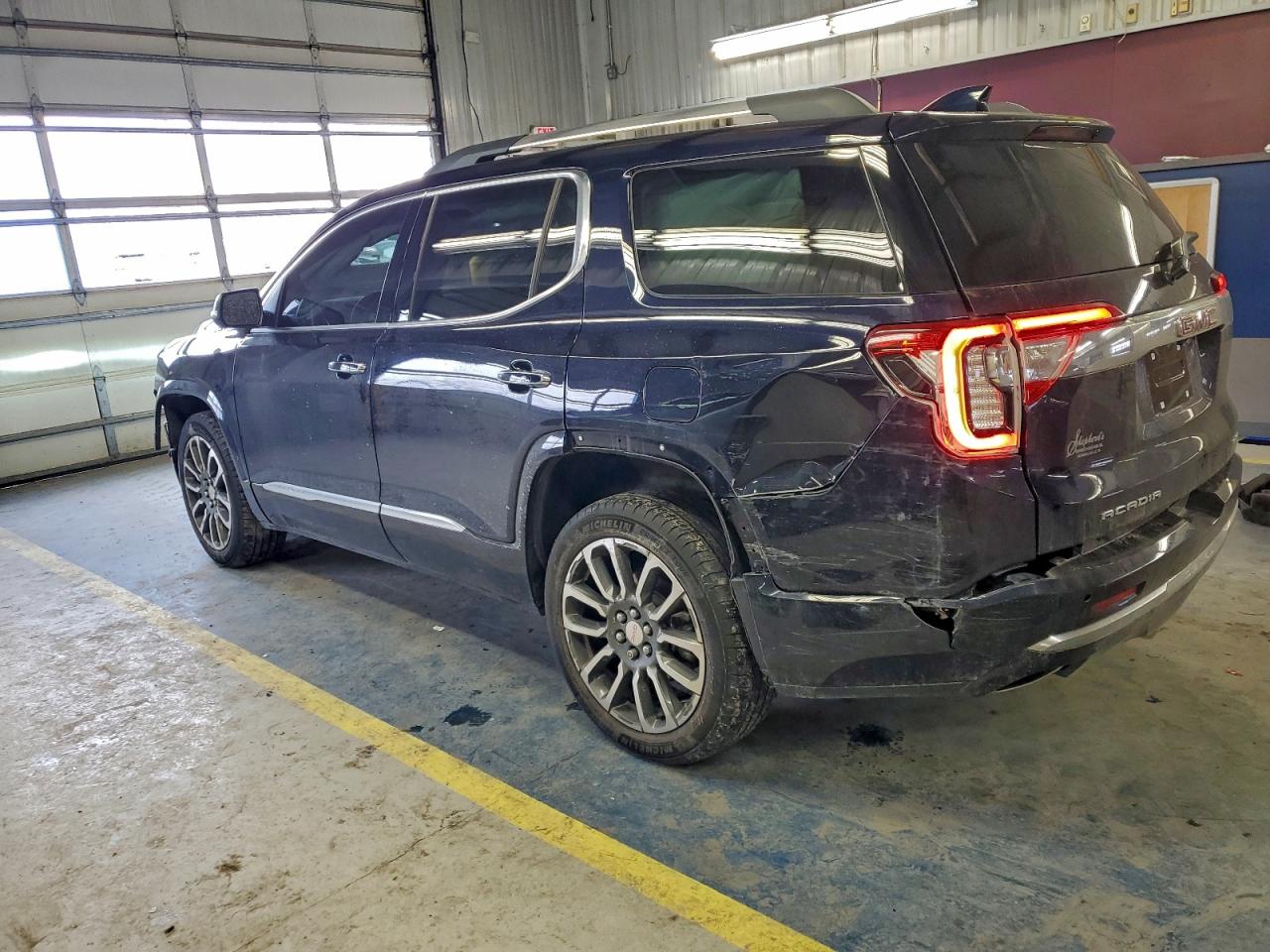 2021 GMC ACADIA DENALI photo 2