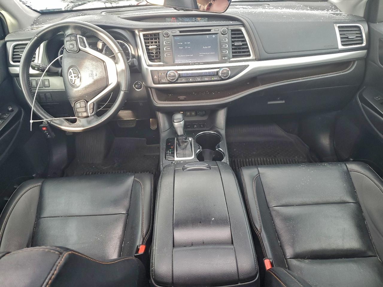 2019 TOYOTA HIGHLANDER SE photo 8