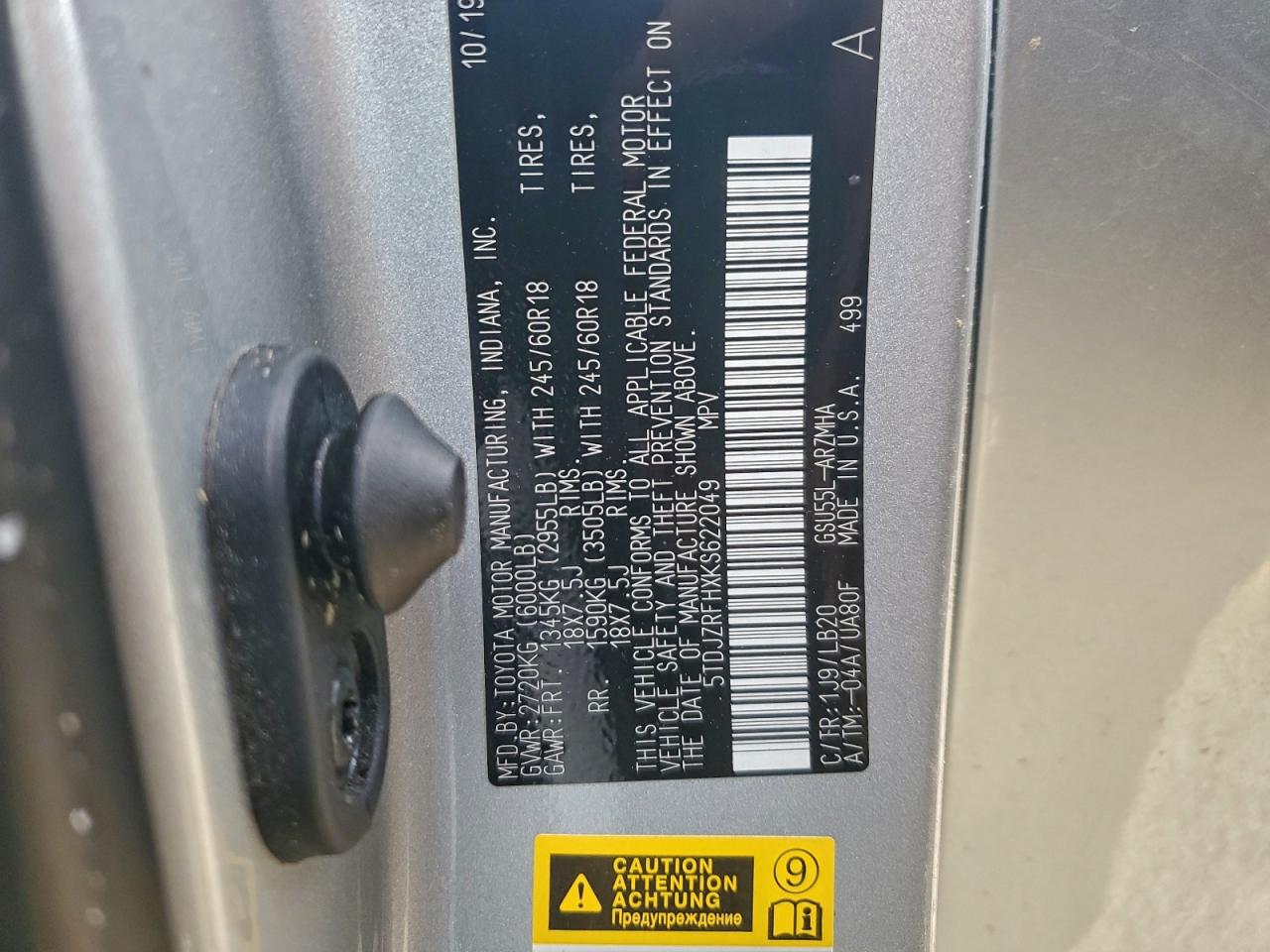 2019 TOYOTA HIGHLANDER SE photo 13