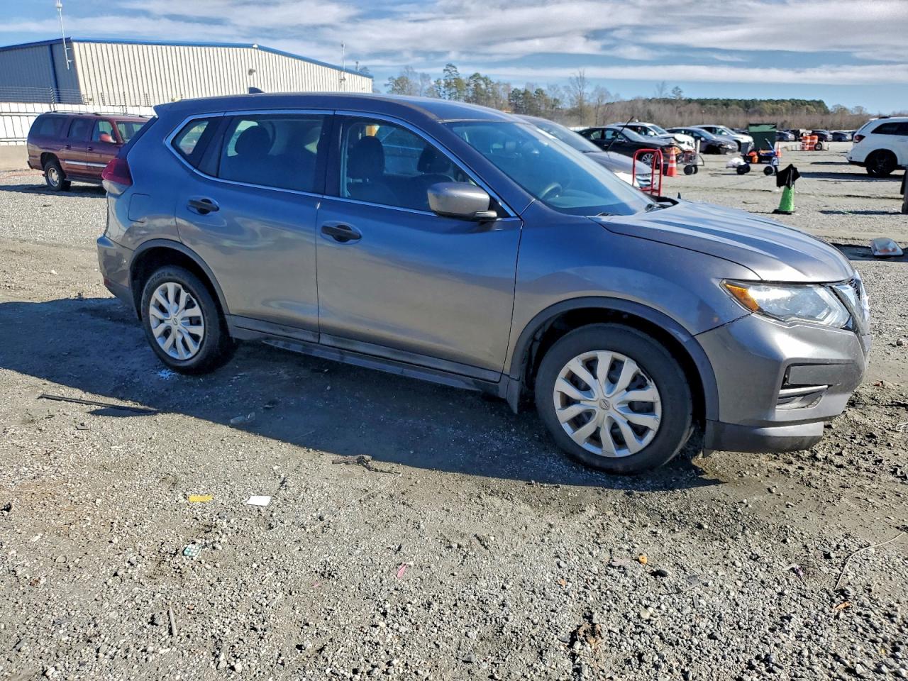 2018 NISSAN ROGUE S photo 4