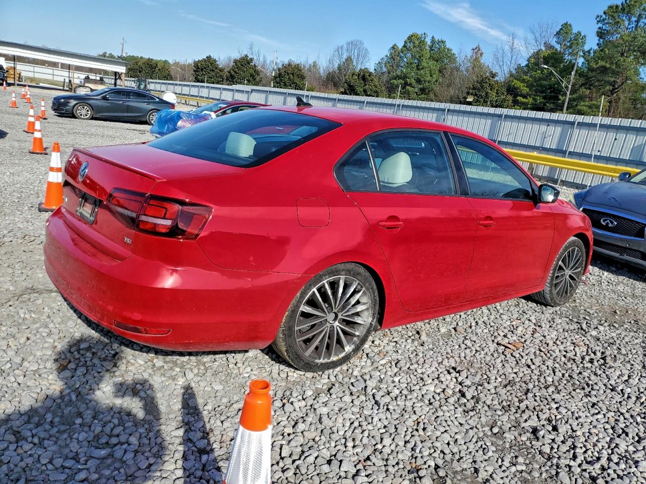 2016 VOLKSWAGEN JETTA SPORT photo 3
