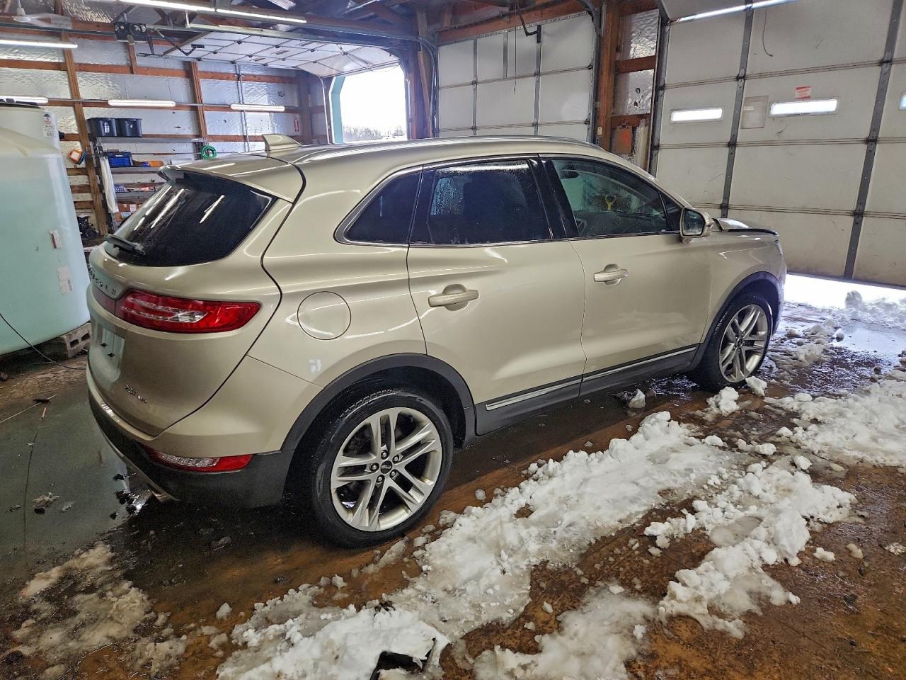 2017 LINCOLN MKC RESERVE photo 3