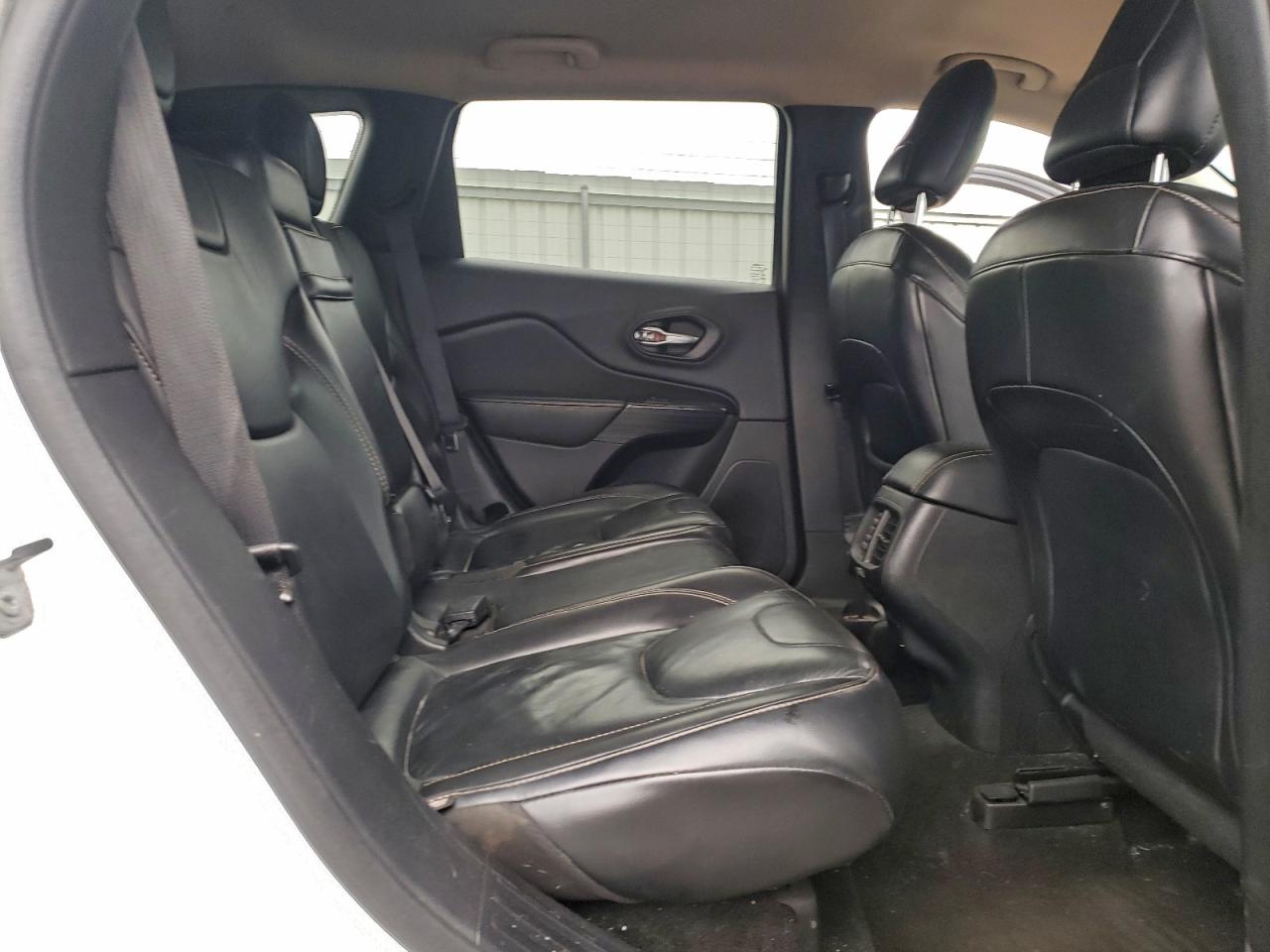 2016 JEEP CHEROKEE LIMITED photo 11