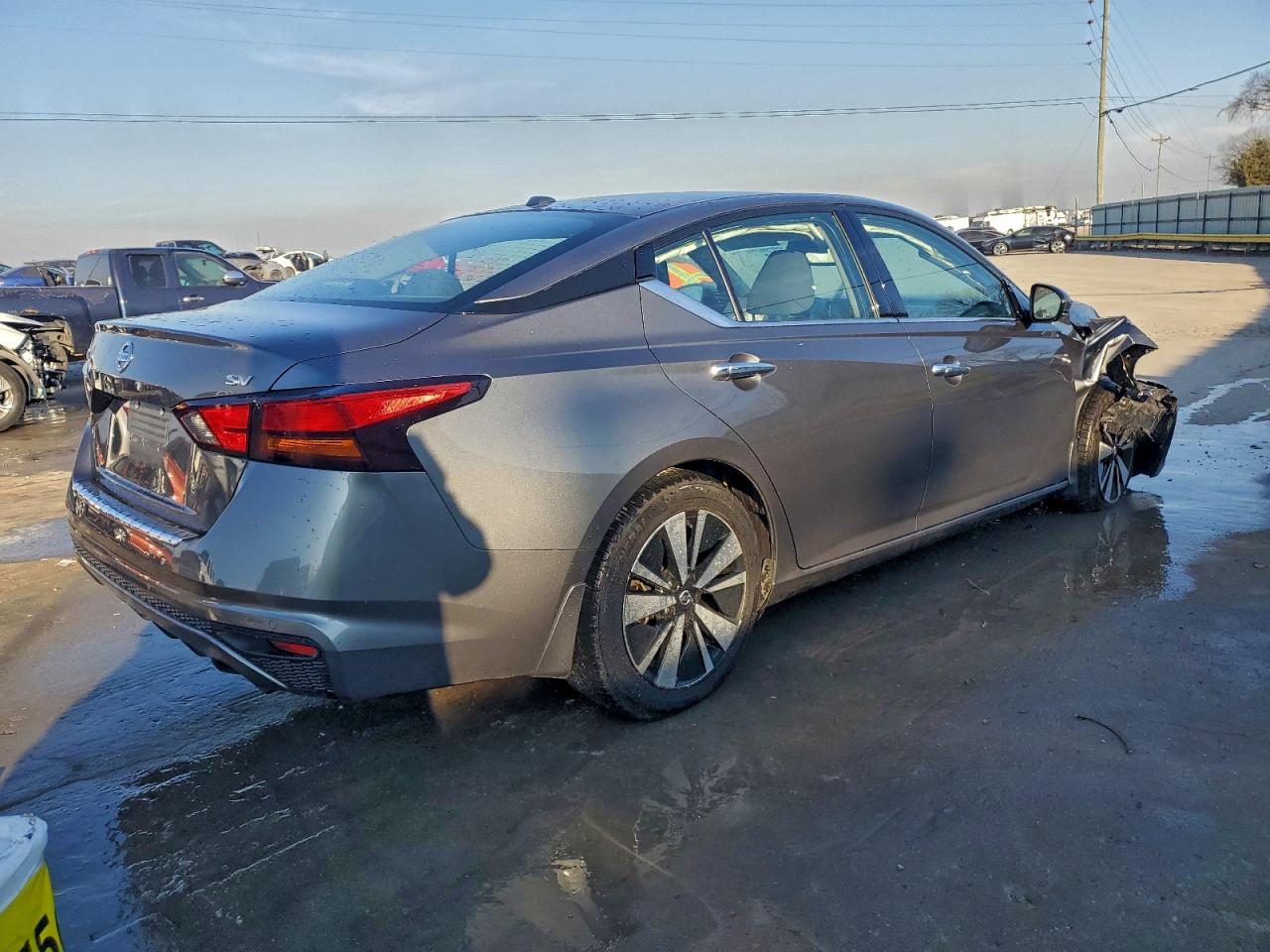 2019 NISSAN ALTIMA SV photo 3