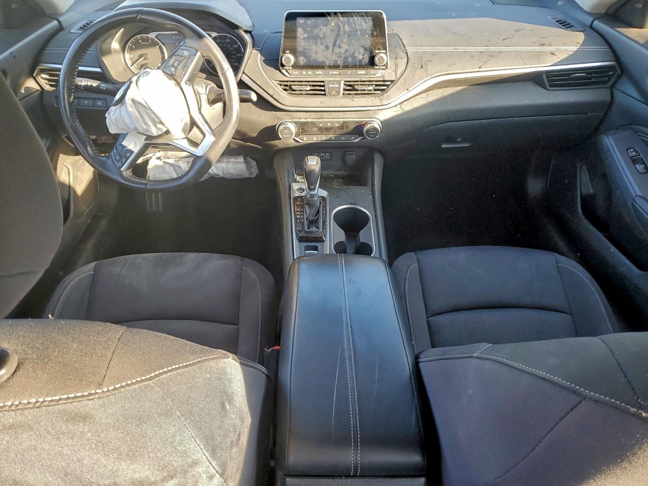2019 NISSAN ALTIMA SV photo 8