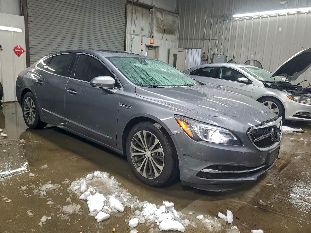 2018 BUICK LACROSSE PREMIUM photo 4