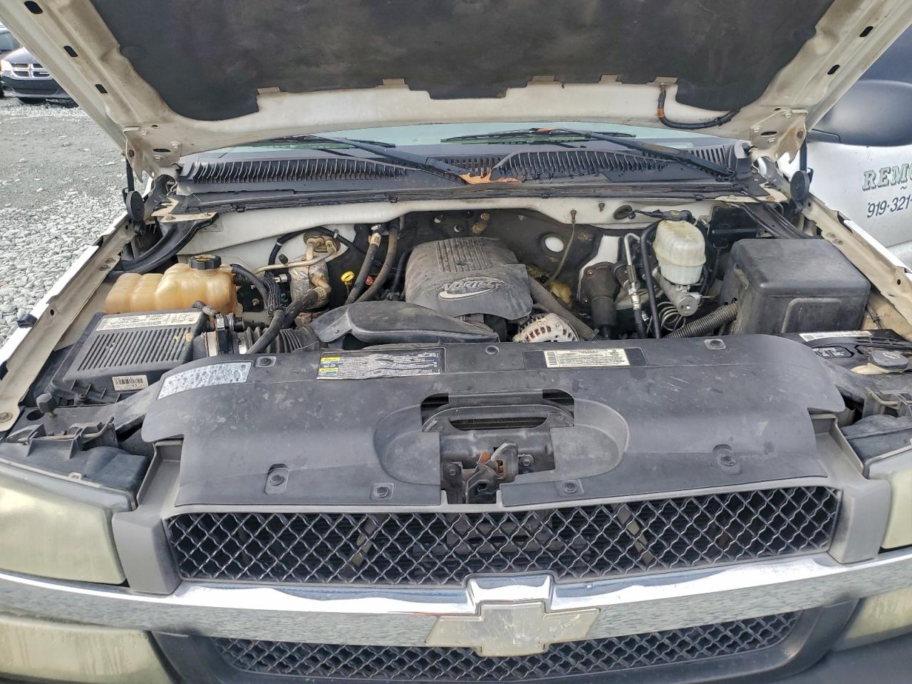 2004 CHEVROLET SILVERADO C2500 HEAVY DUTY photo 11