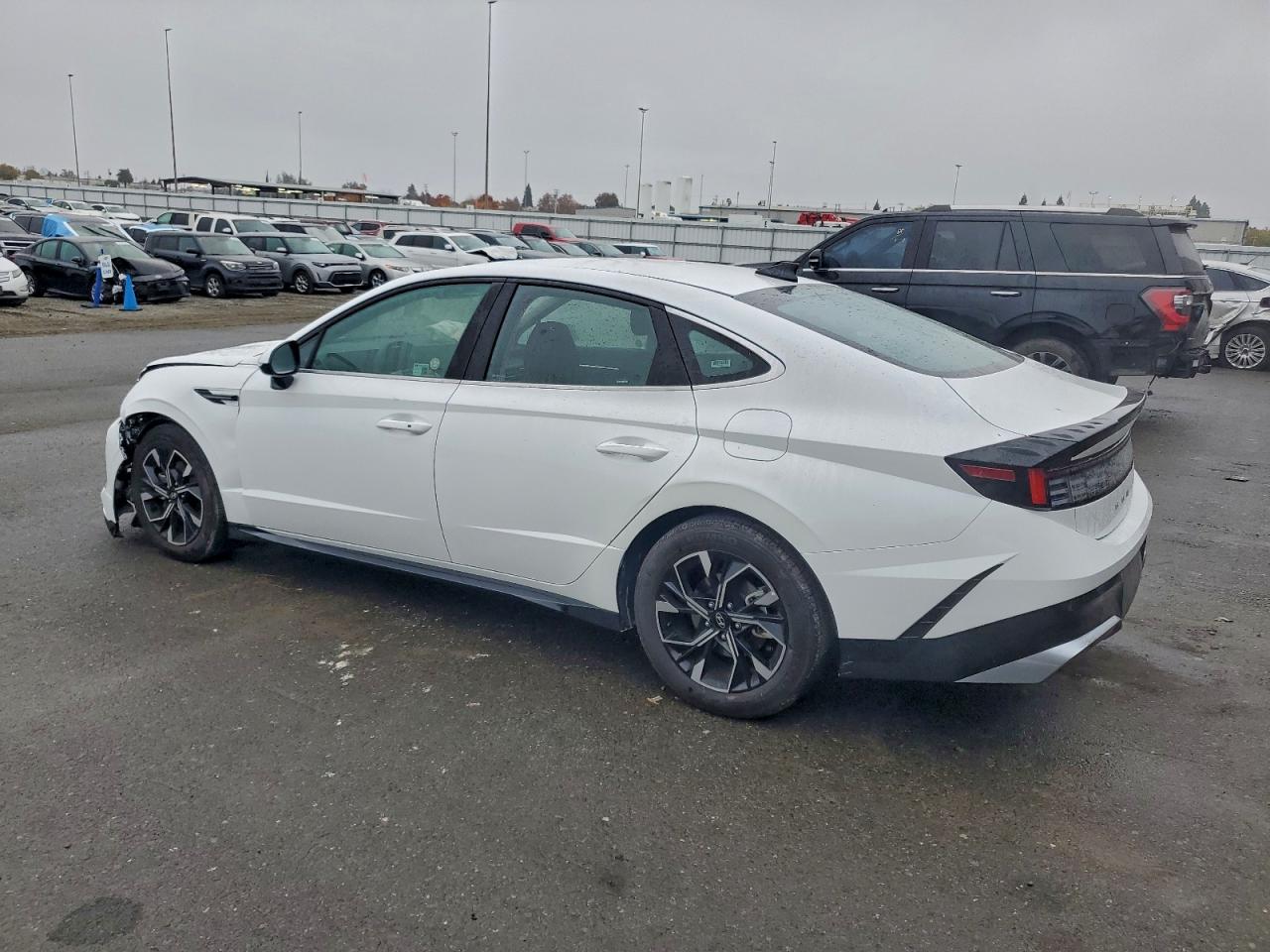 2025 HYUNDAI SONATA SEL photo 2