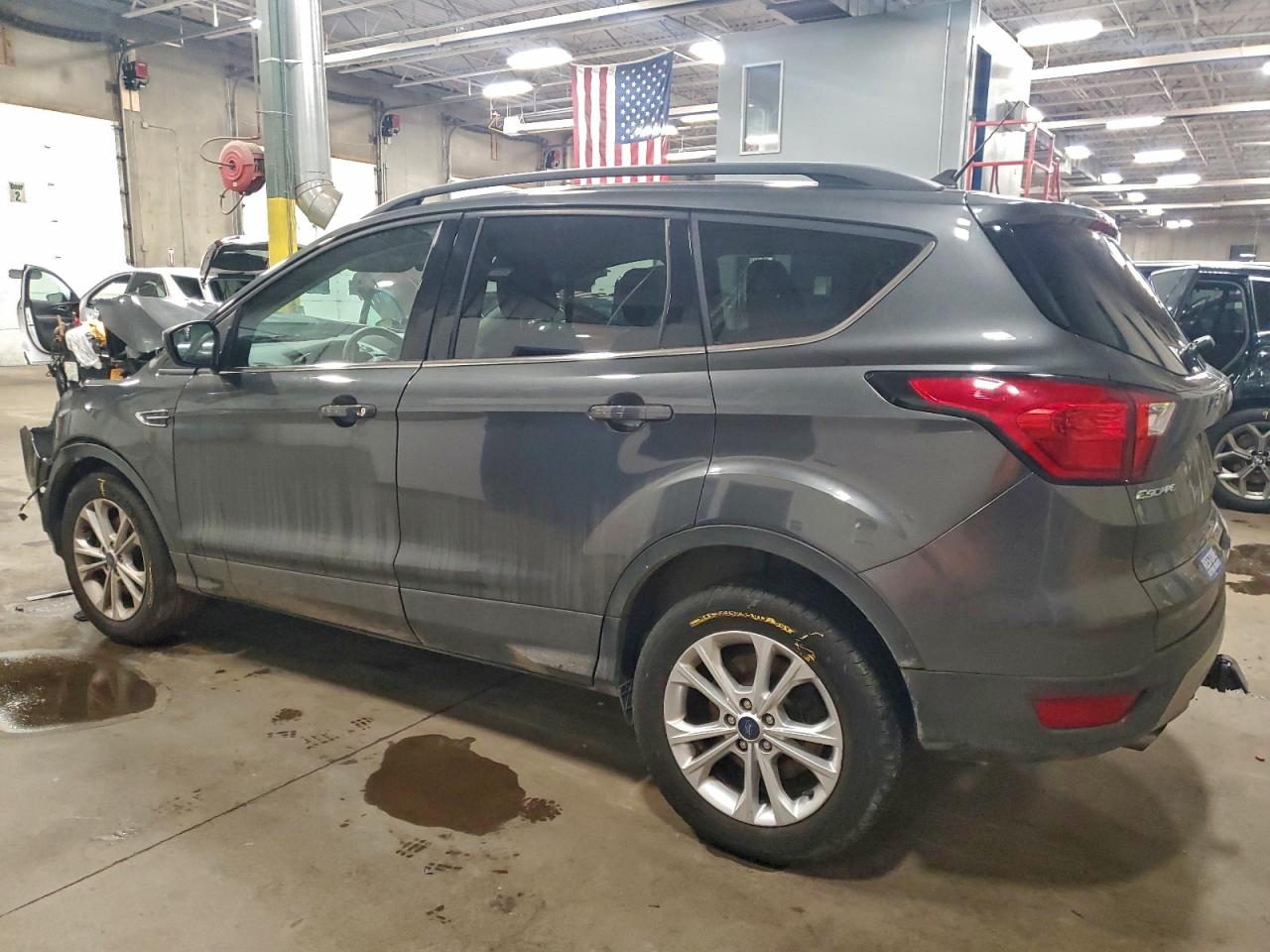 2019 FORD ESCAPE SEL photo 2