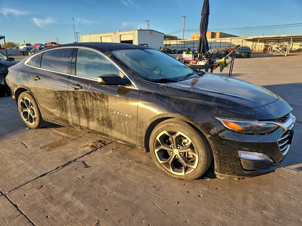 2022 CHEVROLET MALIBU LT photo 4