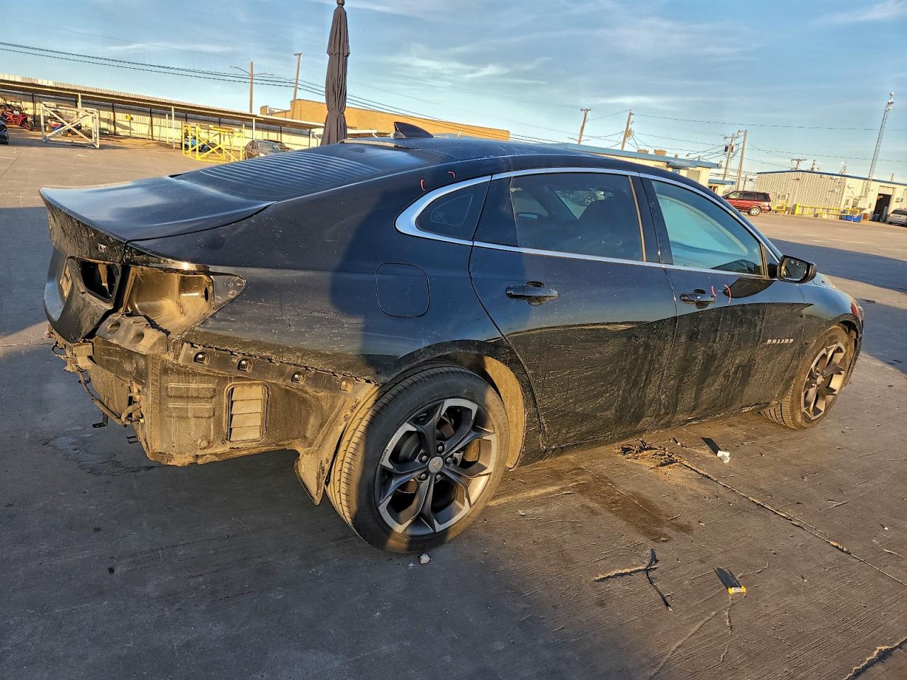2022 CHEVROLET MALIBU LT photo 3