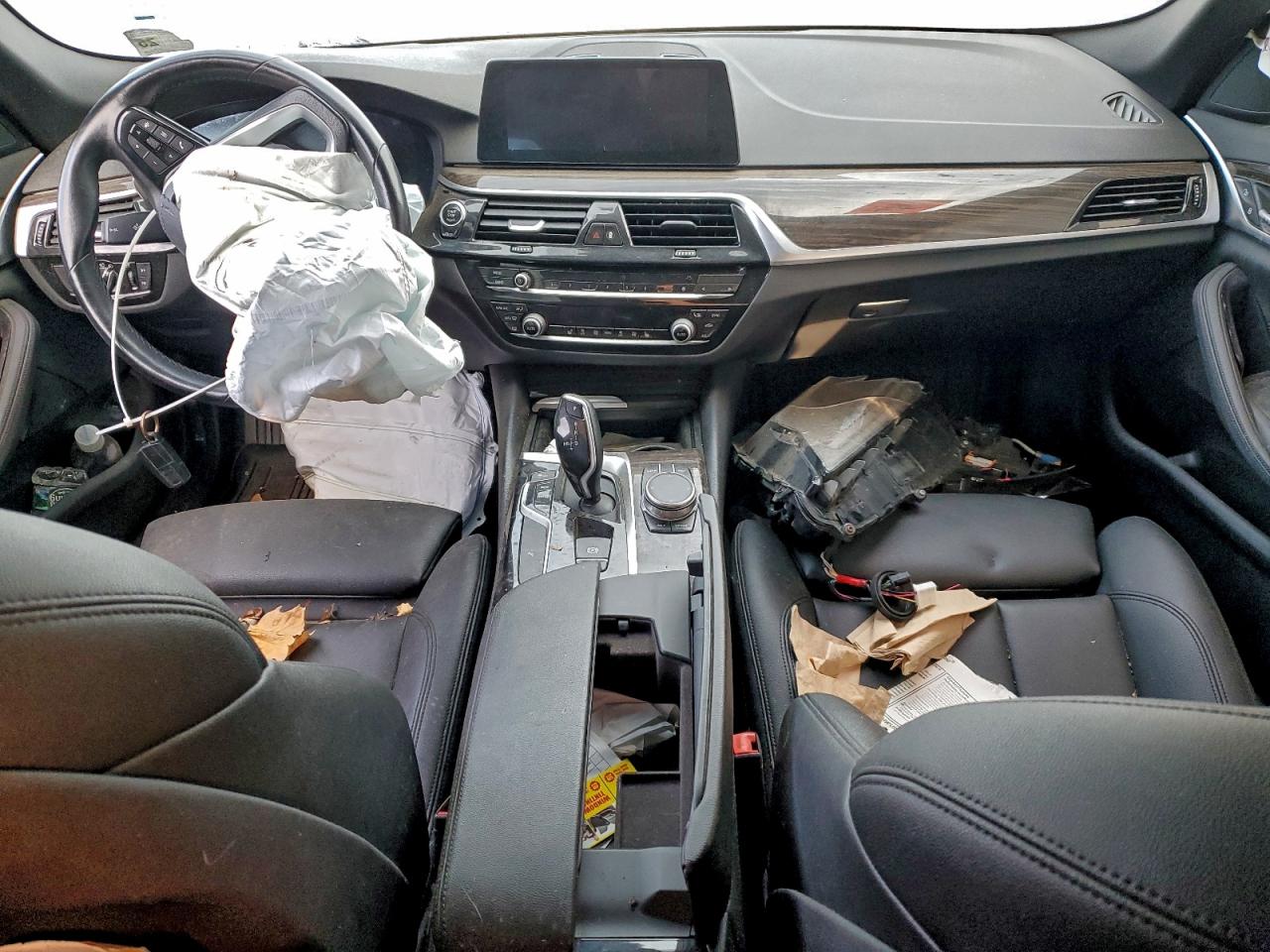2020 BMW 530 XI photo 22