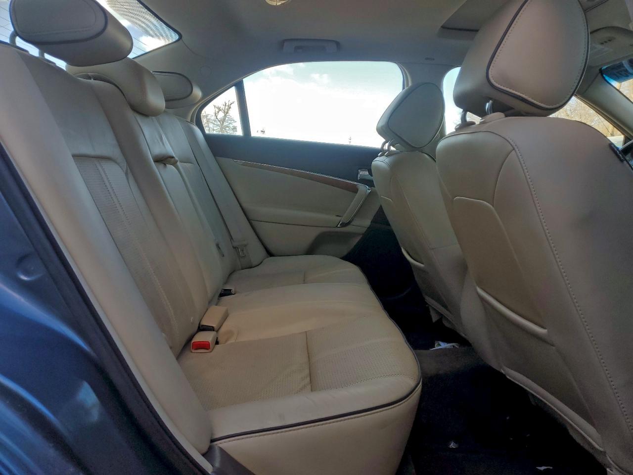 2012 LINCOLN MKZ photo 10