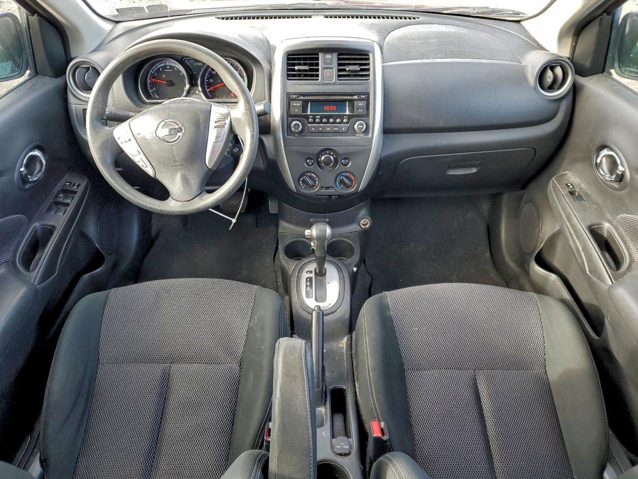 2018 NISSAN VERSA S photo 8